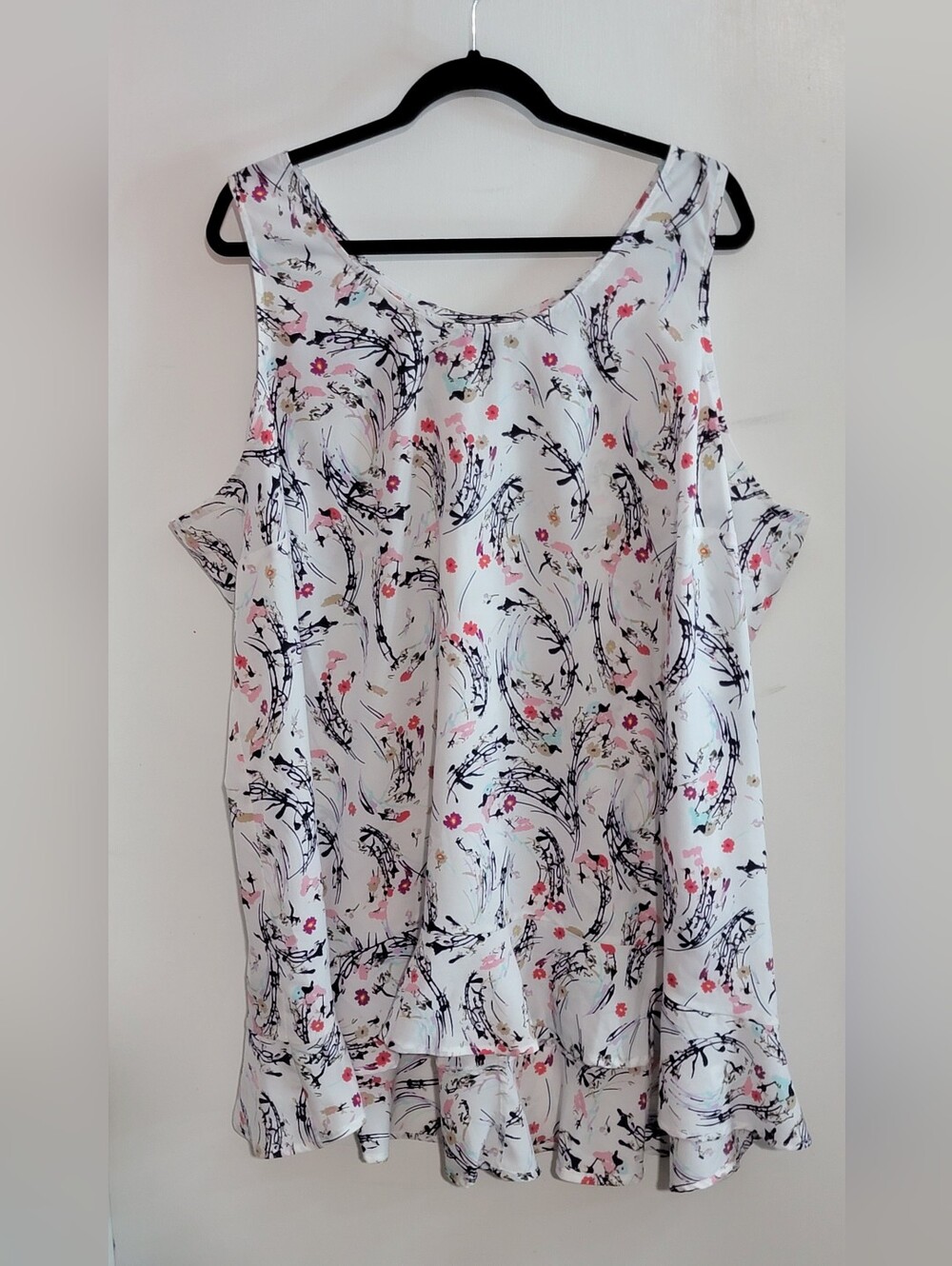 Lane Bryant White Floral Sleeveless Blouse